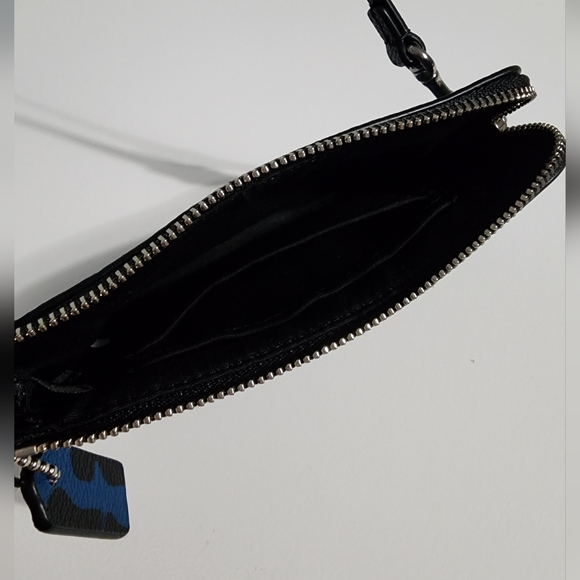 Brand new Coach Leopard wristlet NWT - Picture 3 of 3